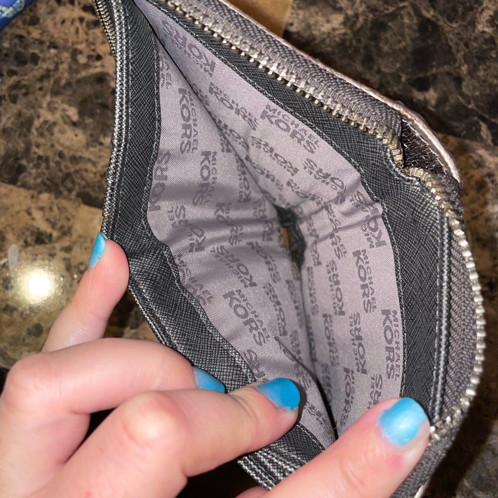 Michael Kors Metallic Silver Compact Wallet - Picture 7 of 10
